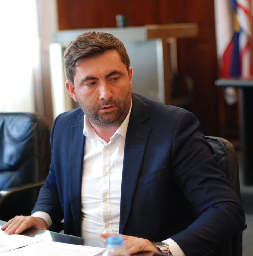 Petrović: Dodik je iInstaliran 1998. u Bijeljini kao svjež dašak vjetra na Balkanu, ovdje danas zatvara krug izdaje i poltronstva