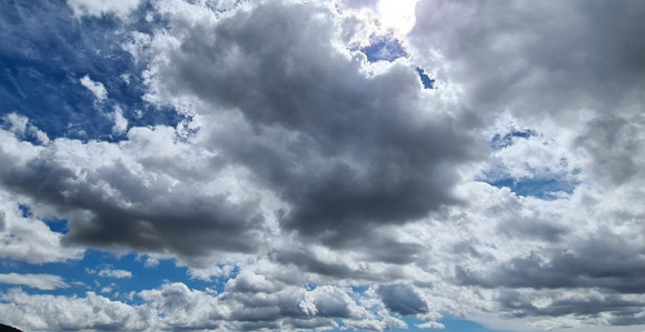 Danas pretežno oblačno, temperatura do 22 stepena