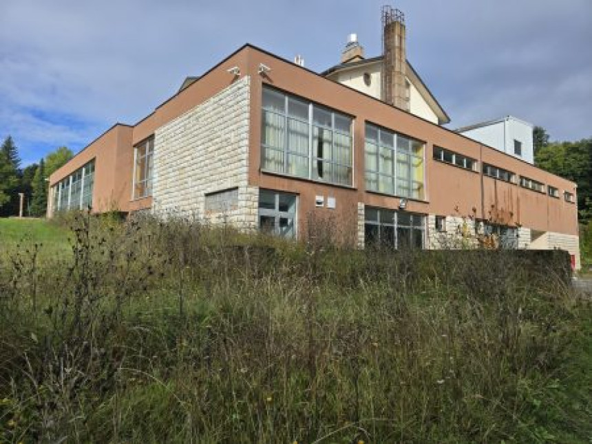 Umjesto Prointera vlast izvlači novac kupovinom hotela