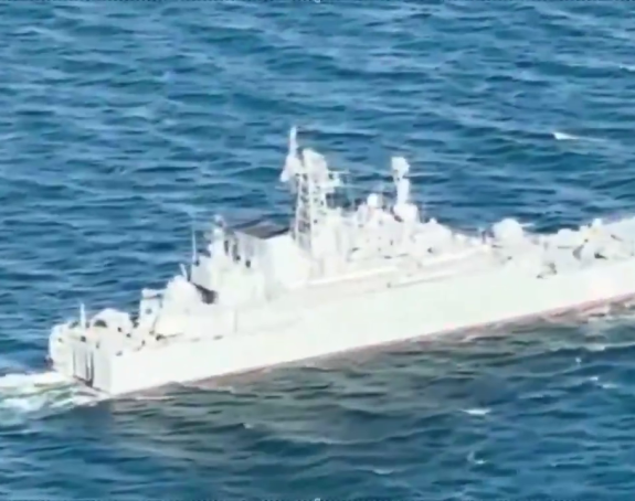 Ruski brod u Baltiku, članice NATO zabrinute (VIDEO)