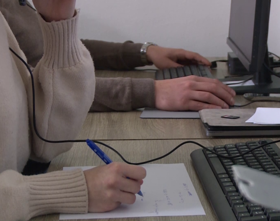 Da li Vlada štiti djecu ili prati i cenzuriše građane?
