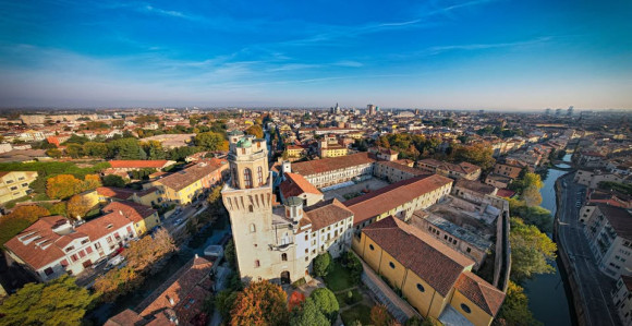 Kamiondžija iz BiH uhvaćen sa ukradenim mini-bagerima