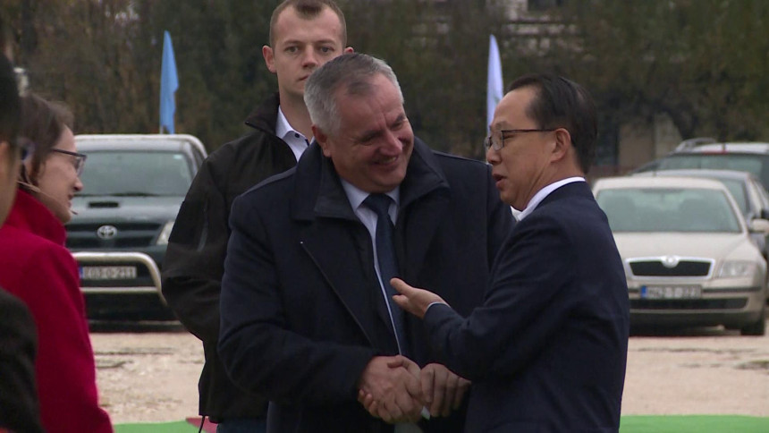 30 godina po 65 miliona KM plaćaćemo Kinezima autoput Banjaluka -Prijedor: Da li je moglo gore i zašto uvijek radimo na svoju štetu?