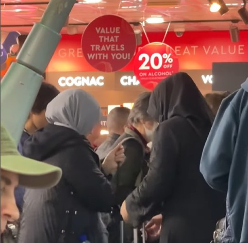 Turci masovno napuštaju Crnu Goru: Redovi na aerodromu