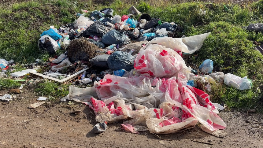 Дивље депоније око Добоја: Власт нема план да их уклони?