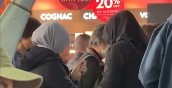 Turci masovno napuštaju Crnu Goru: Redovi na aerodromu