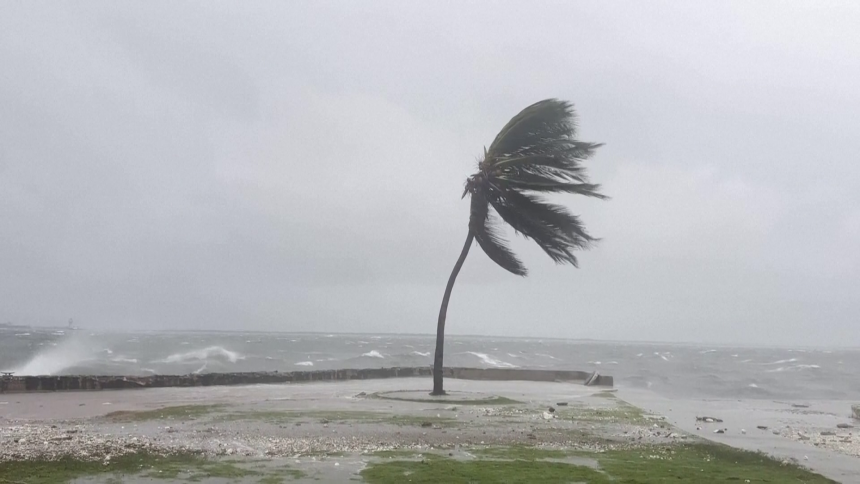 Uragan jača, kreće se ka Kubi: 500.000 ljudi evakuisano