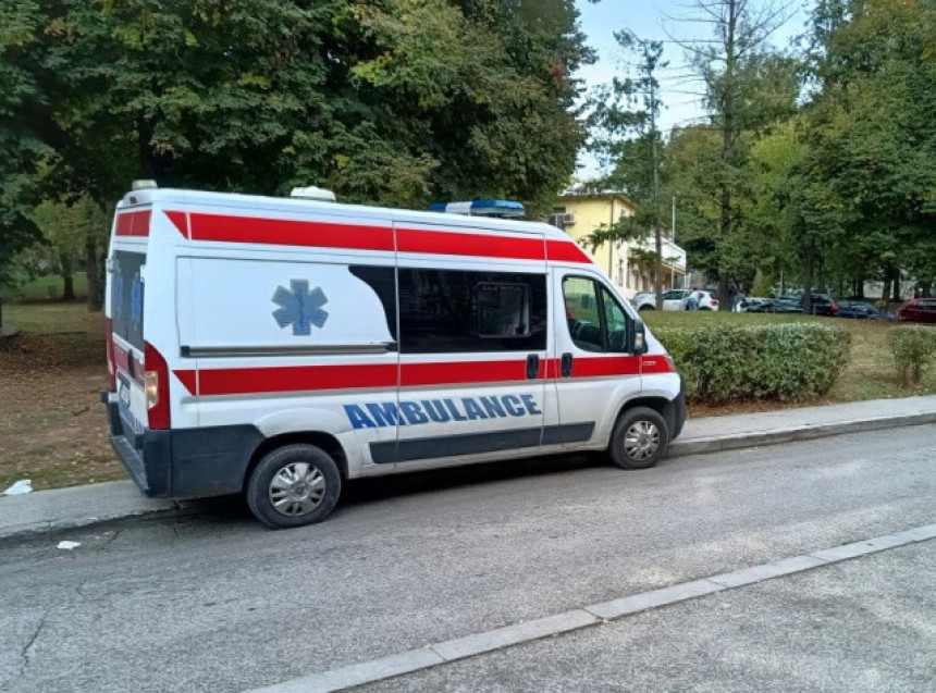 Težak udes na putu NS - BG, poginuo maloljetnik (16)