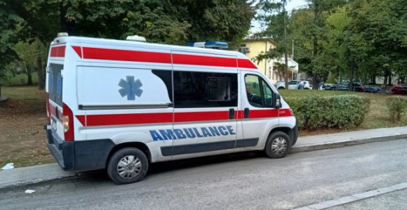 Težak udes na putu NS - BG, poginuo maloljetnik (16)