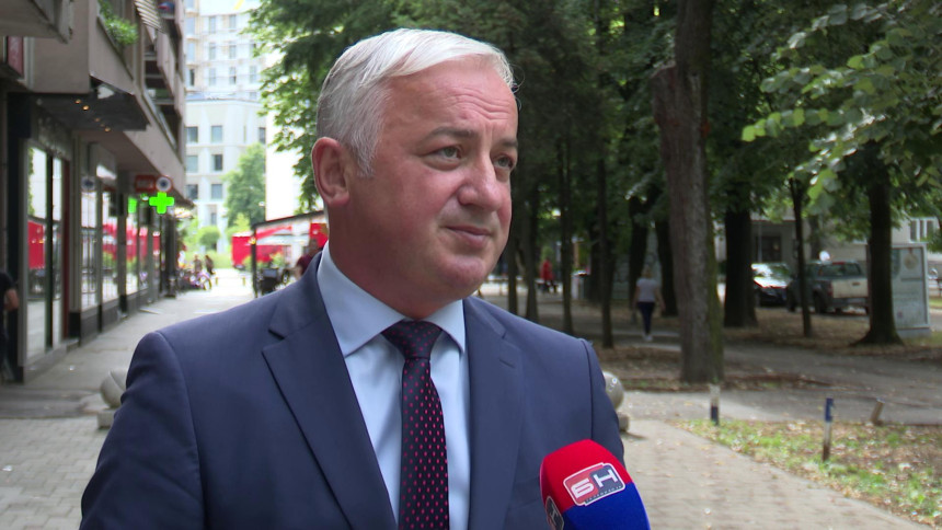 Žali bože sluđivanja naroda i izgubljenog vremena