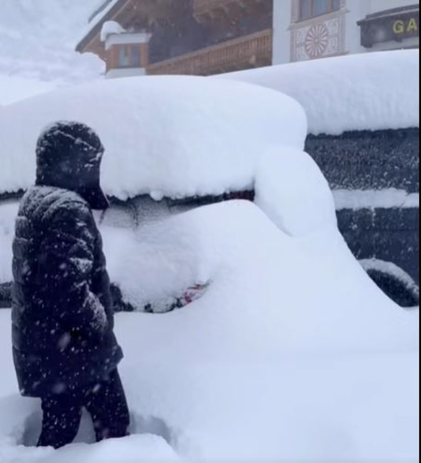 Zima poranila u ovaj dio Evrope, palo pola metra snijega