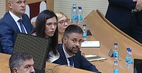 "Molimo Sanju Vulić da ne sjedi u krilu ministra Amidžića"