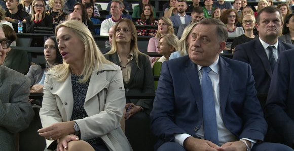 Britanci jasno poručili da ne odstupaju: Dodik i Cvijanović će ostati pod našim sankcijama!