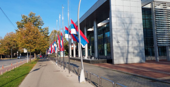 Godišnjica tragedije u NS: Dan žalosti u Srpskoj i Srbiji