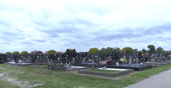 Mitrovske zadušnice, dan posvećen molitvama za umrle