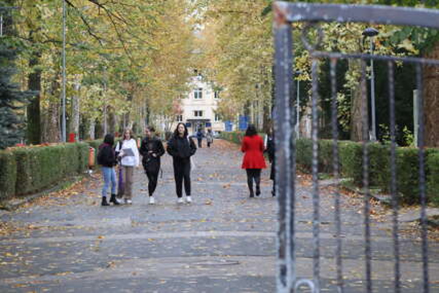 Zašto su studenti, profesori i ANURS nijemi na stanje u RS
