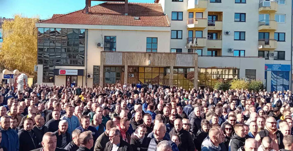 Protest rudara u Ugljeviku - nećemo GAS-ERS, hoćemo naš ugalj našem preduzeću (VIDEO)