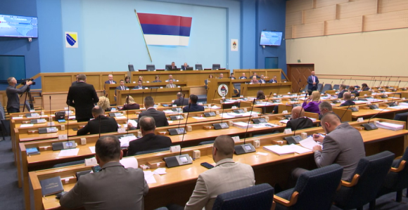 Nakon pauze nastavljena redovna sjednica NSRS (UŽIVO)