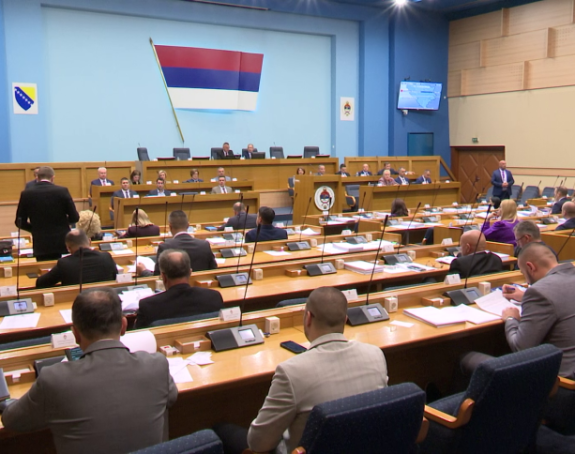 Nakon pauze nastavljena redovna sjednica NSRS (UŽIVO)