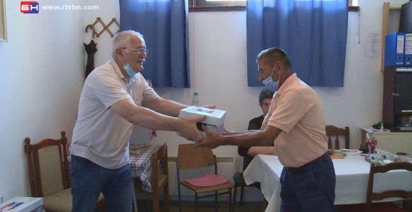 Penzioneri ljuti: Žele da manje jedemo, pa da prije "crknemo"