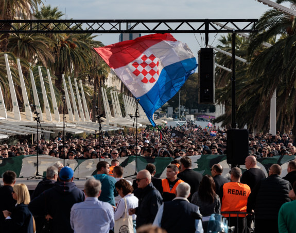 Завршен протест у Сплиту: Одјекивало "За дом спремни"