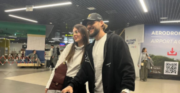 Cecina kćerka sa suprugom fudbalerom stigla u Srbiju