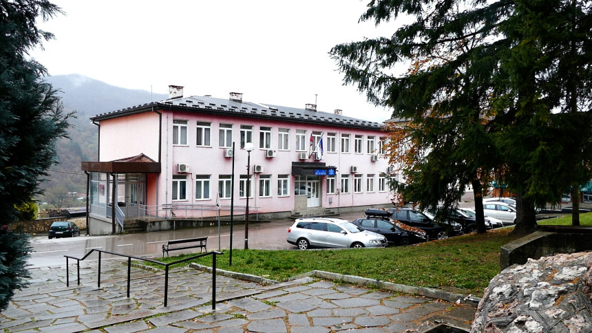 Rudo bez banke dvije godine: Po penzije taksijem u Višegrad