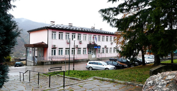 Rudo bez banke dvije godine: Po penzije taksijem u Višegrad