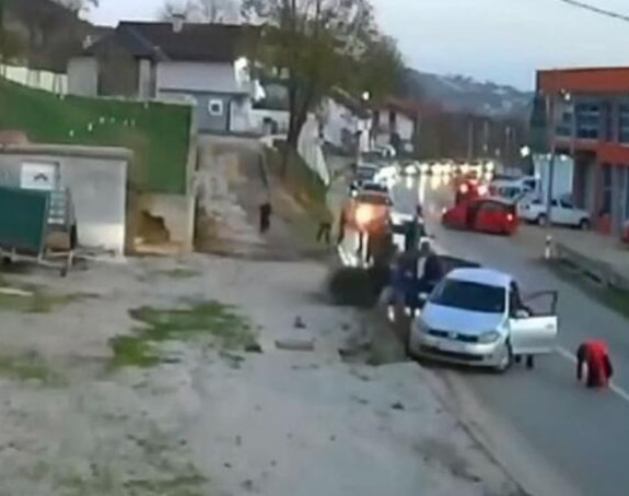 Incident u V. Kladuši šokirao javnast (VIDEO)