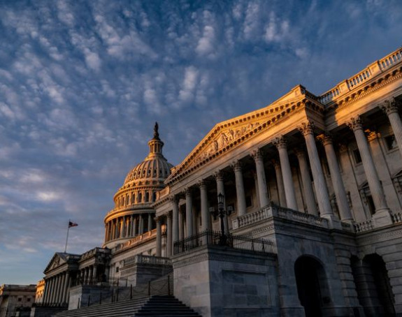 Senat SAD usvojio zakon o privremenom finansiranju vlade