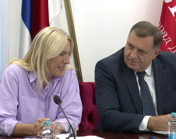 "Prvi ljudi SNSD-a spremni da daju i institucije i bogatstva Republike Srpske radi sopstvene koristi"
