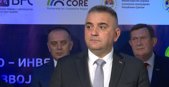 Минић обећава, али не рјешава проблем РиТЕ Угљевик