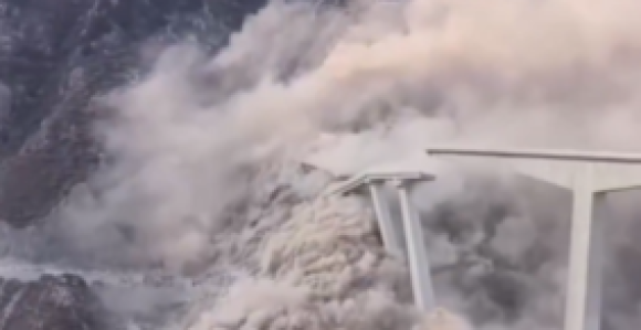 Novootvoreni most u Kini se srušio kao kula od karata