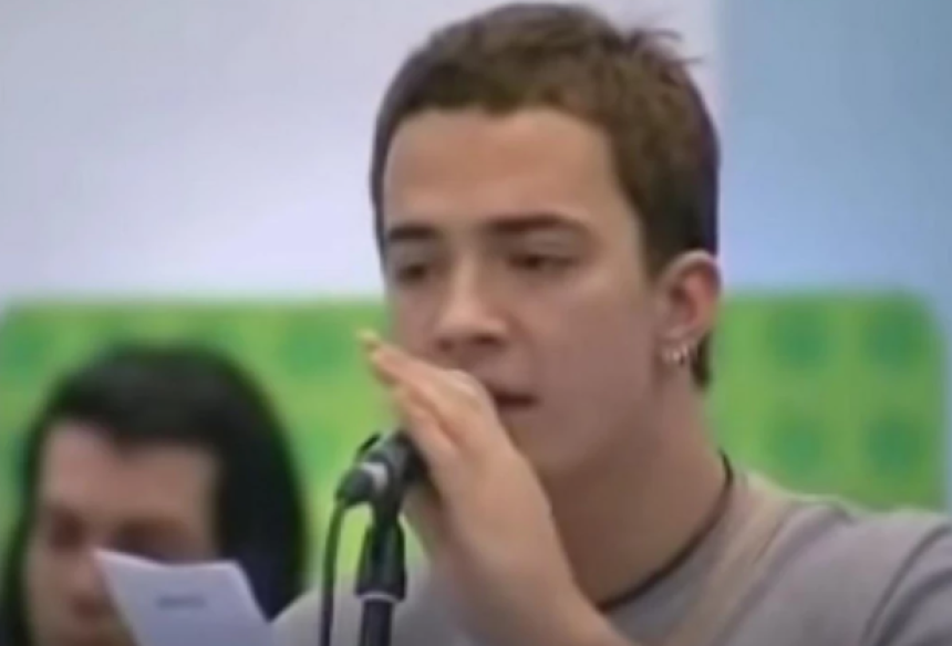 Pjevač (36) oženio svoju 10 godina stariju profesoricu