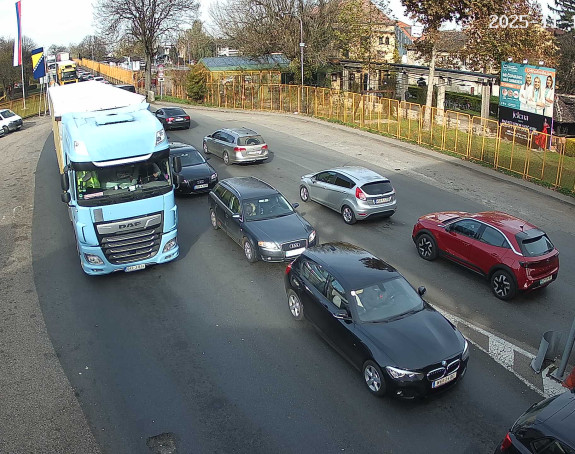 Pojačan saobraćaj na izlazu i ulazu u BiH iz Hrvatske