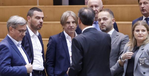 Borenović Kojoviću: Izabrali ste one kojima "Sarajevo smrdi"