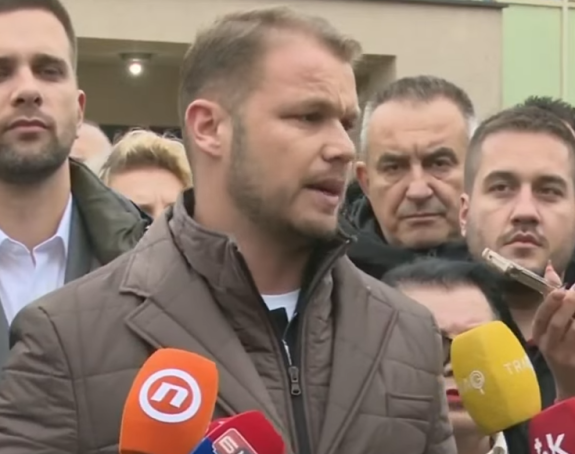 Konferencija za novinare Draška Stanivuković (UŽIVO)