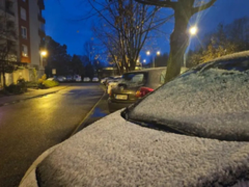 Oblačno i hladno vrijeme, snijeg i kiša u većini predjela