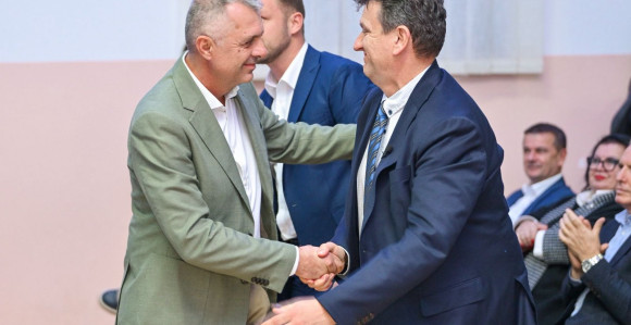 Svakom građaninu je jasno da aktuelna vlast mora otići