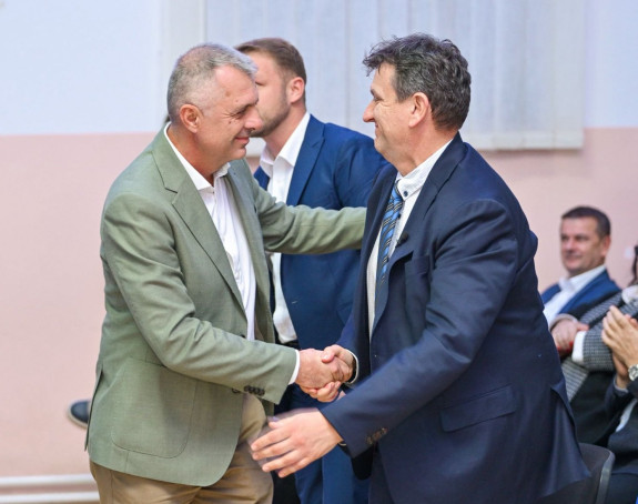 Svakom građaninu je jasno da aktuelna vlast mora otići