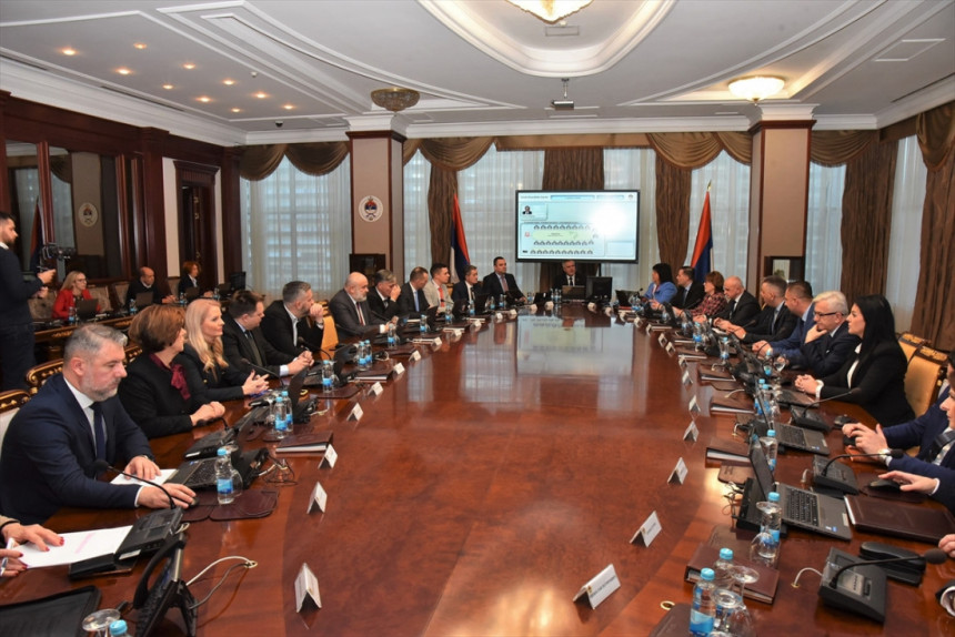 Повећање пензија у Српској претворено у предизборну лаж