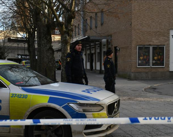 Аутобус са око 50 путника слетио с пута у Шведској