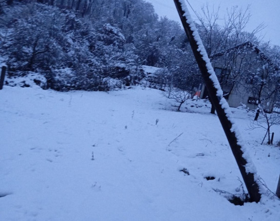 Први снијег, мајевичка села остала без струје