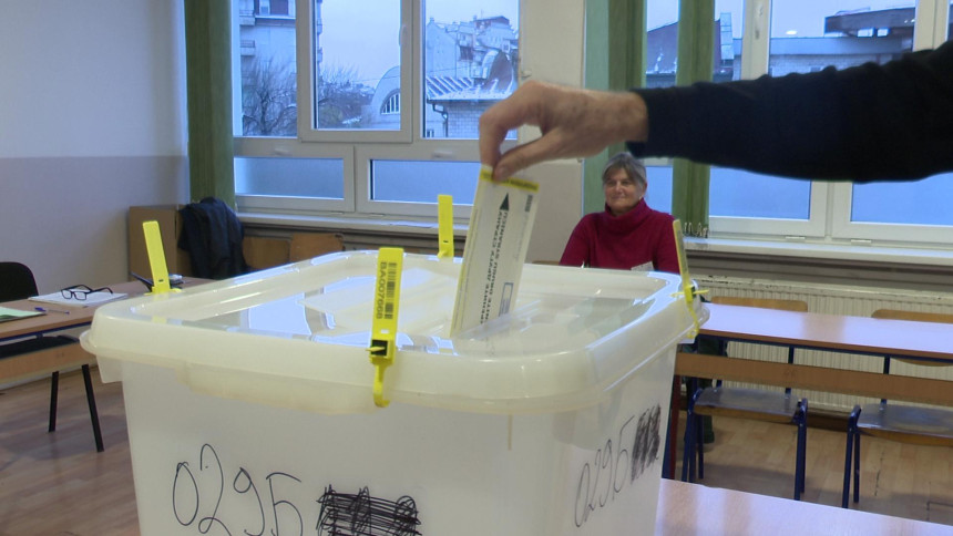 IZŠ SDS-a: U Bijeljini do podne izašlo 15,36% birača