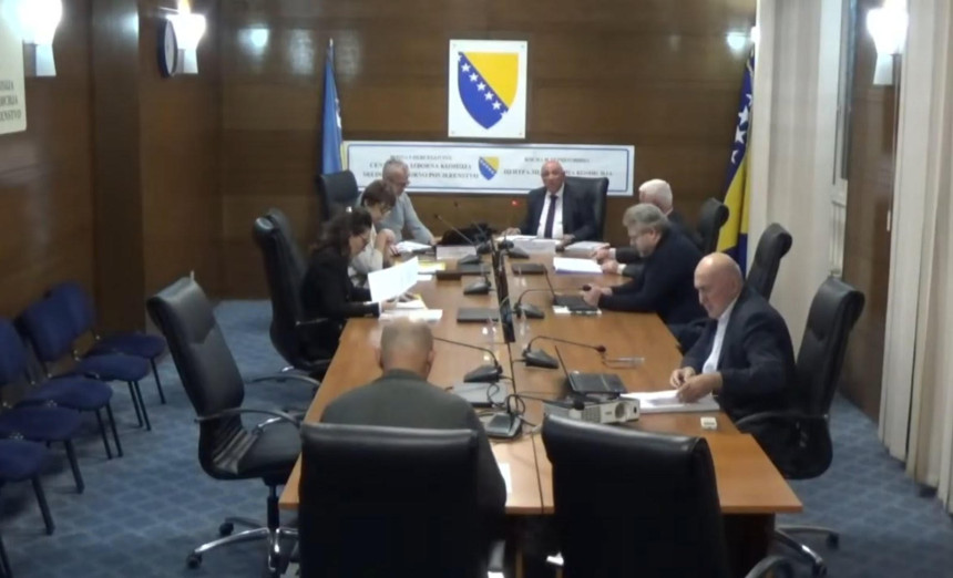 CIK BiH: Tri novčane kazne za SNSD i Karana