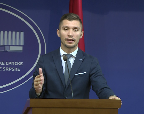 Za vlast je opstanak u foteljama važniji od opstanka Srpske