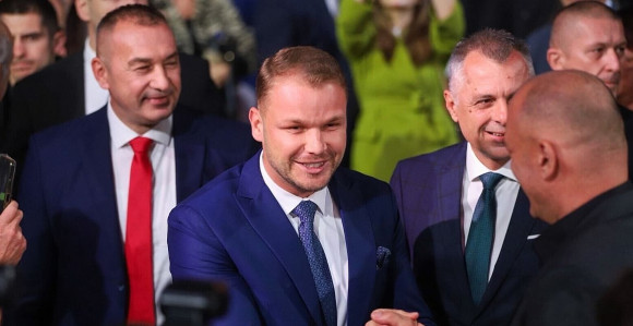 Da li će reagovati političari vlasti ili će se nastaviti napadi na opoicione prvake?