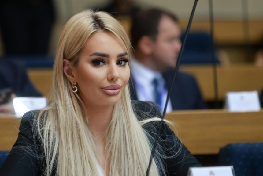 Poslanik Nikolina Šljivić promijenila dres i odmah dobila funkciju