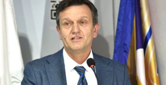 Dobio sam rezultate glasanja u tri grada, to je brutalna krađa