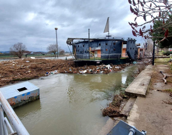 Prijedor: Sana izbacila velike količine smeća